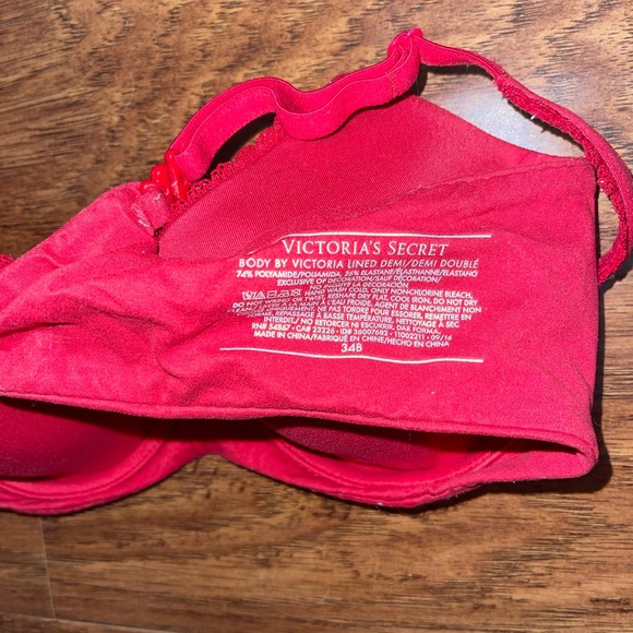 💓 vs bra - Picture 7 of 8